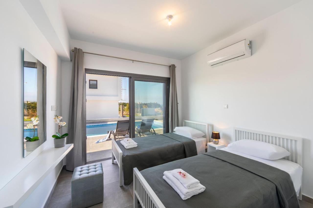 Villa Marlene, Walking Distance To Coral Beach! Peyia Ngoại thất bức ảnh